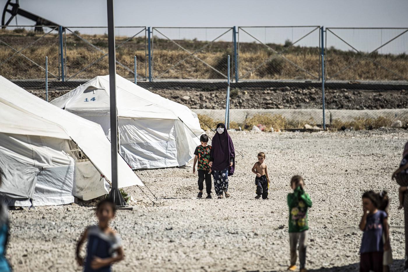 Belgia Pulangkan Sekelompok Wanita Dan Anak-anak Keluarga Pejuang IS Dari Kamp Al-Roj Suriah